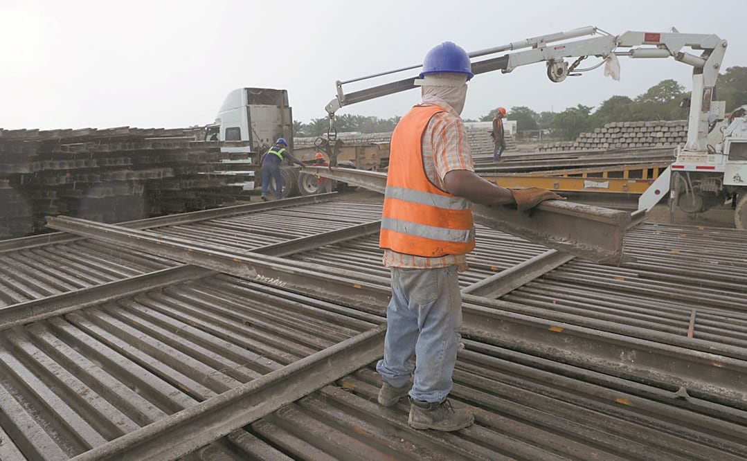 Originalmente, el Tren Maya estaba diseñado para realizar un recorrido de mil 440 kilómetros, pero con los cambios de ruta del Tramo 4 se estima que ahora abarcará mil 502 kilómetros. Foto: ARCHIVO EL UNIVERSAL 