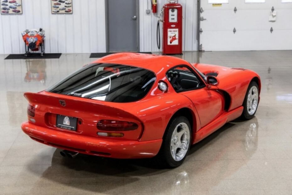 Subastarán Dodge Viper GTS 1997 con sólo 27 kilómetros recorridos