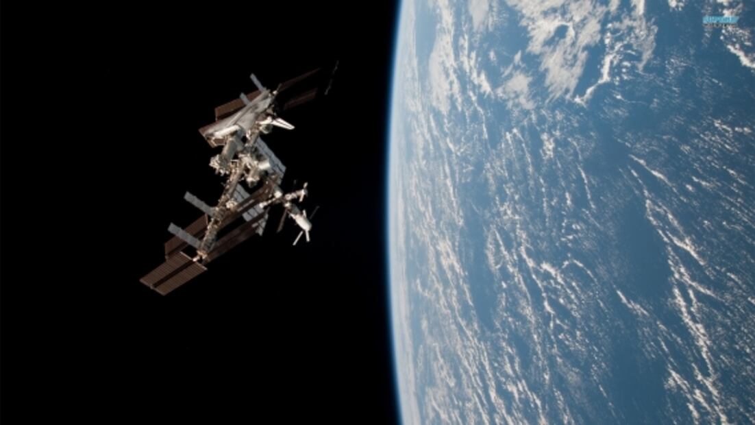 Astronautas de la Estación Espacial Internacional detectan una fuga de aire