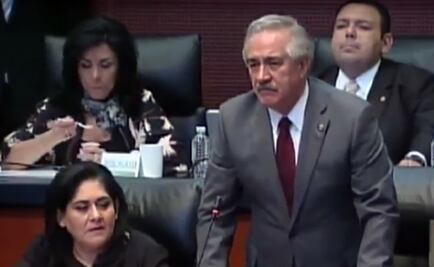 Guarda Senado minuto de silencio por periodista asesinada