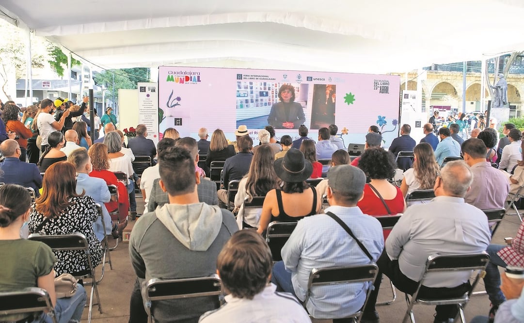 En una plaza de Guadala-jara, durante el arranque del programa impulsado por la UNESCO. Foto: UNIVERSIDAD DE GUADALAJARA