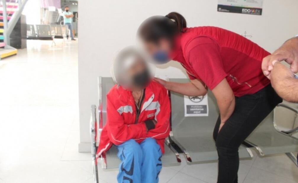 Rescatan a abuelita encerrada en Ecatepec; no le daban de comer