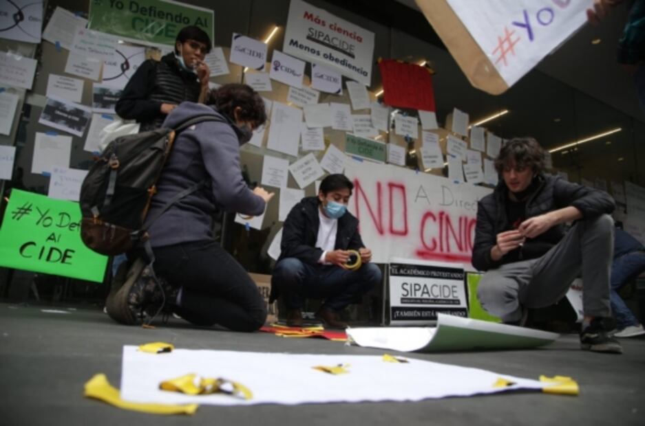 Ante situación en el CIDE, alumnos evalúan realizar paro indefinido 