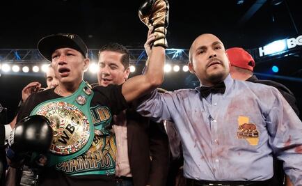 Berchelt derroca al campeón "Bandido" Vargas