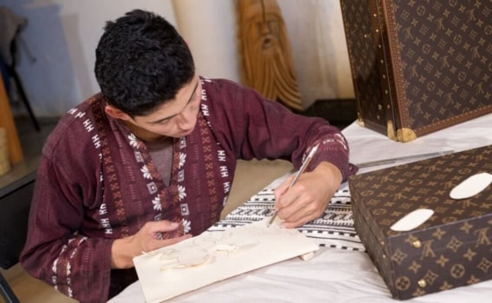 Grupo de artesanos de Oaxaca colaboran con Louis Vuitton