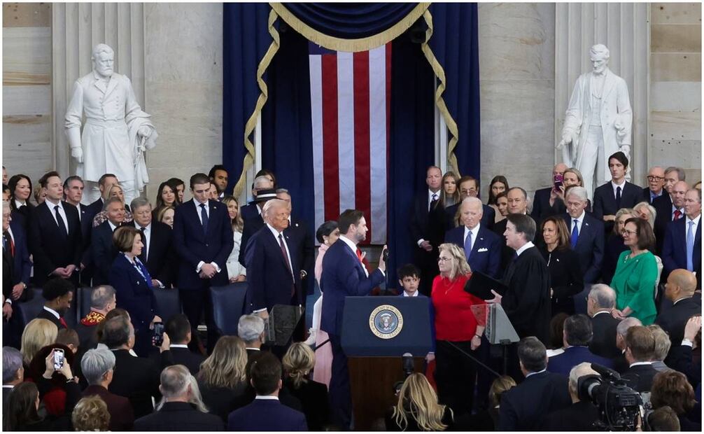 El presidente de los Estados Unidos, Donald Trump, pronuncia su discurso inaugural después de prestar juramento como el 47º presidente de los Estados Unidos en la Rotonda del Capitolio de los Estados Unidos el 20 de enero de 2025 en Washington, DC. Foto: AFP