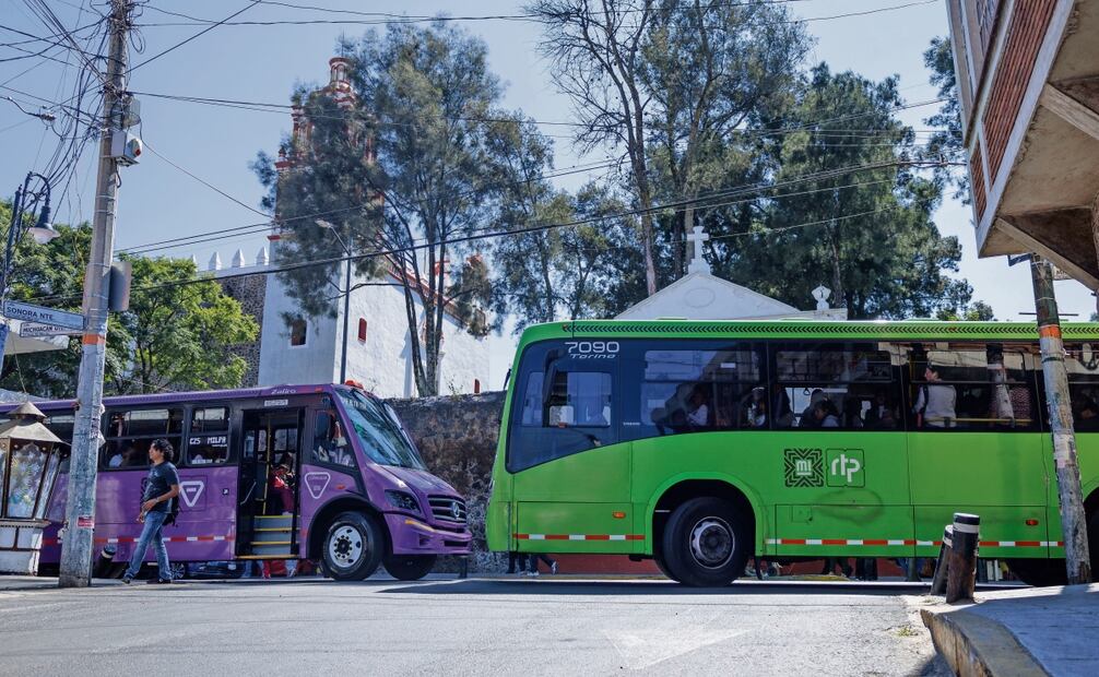 Cuando hay manifestaciones o accidentes, los operadores de RTP han llegado a tardar hasta ocho horas, todo su turno, sólo de ida y regreso, explicó Mayumi Suárez, controladora de tiempo. Foto: Yaretzy M. Osnaya / EL UNIVERSAL