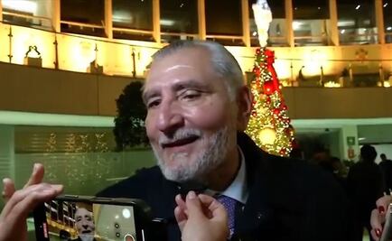 Adán Augusto reconoce que regaló miles de libros de AMLO a senadores; desconoce cuánto gastó