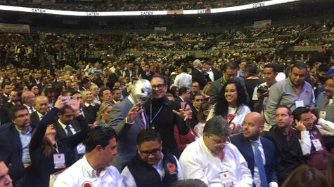 AMLO, Hijo del Santo y Laura Bozzo, en congreso de CATEM