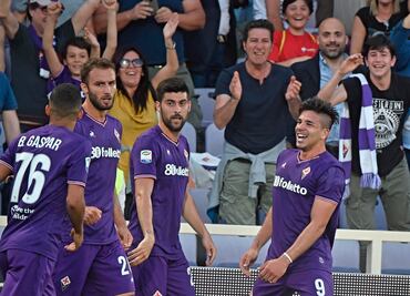 Napoli cae ante Fiorentina y se aleja del título