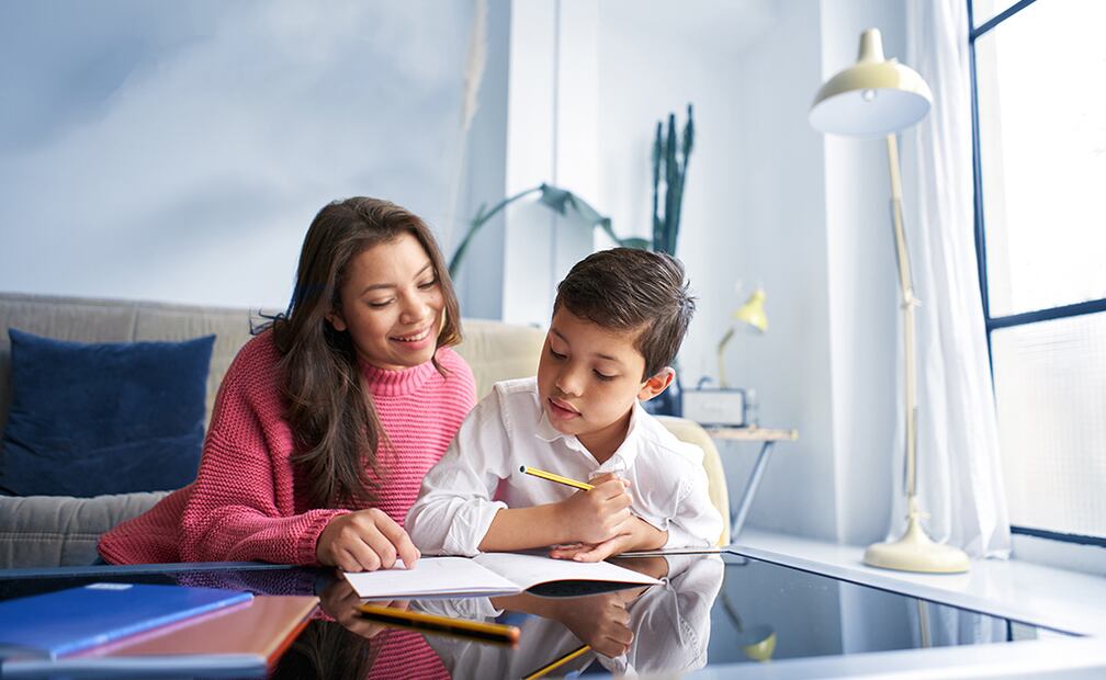 Te decimos cómo puedes mejorar los hábitos de estudio de tus hijos. Foto: Cortesía