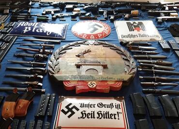 Arrestan a tres hombres en Italia tras hallar un misil y artículos con símbolos nazis