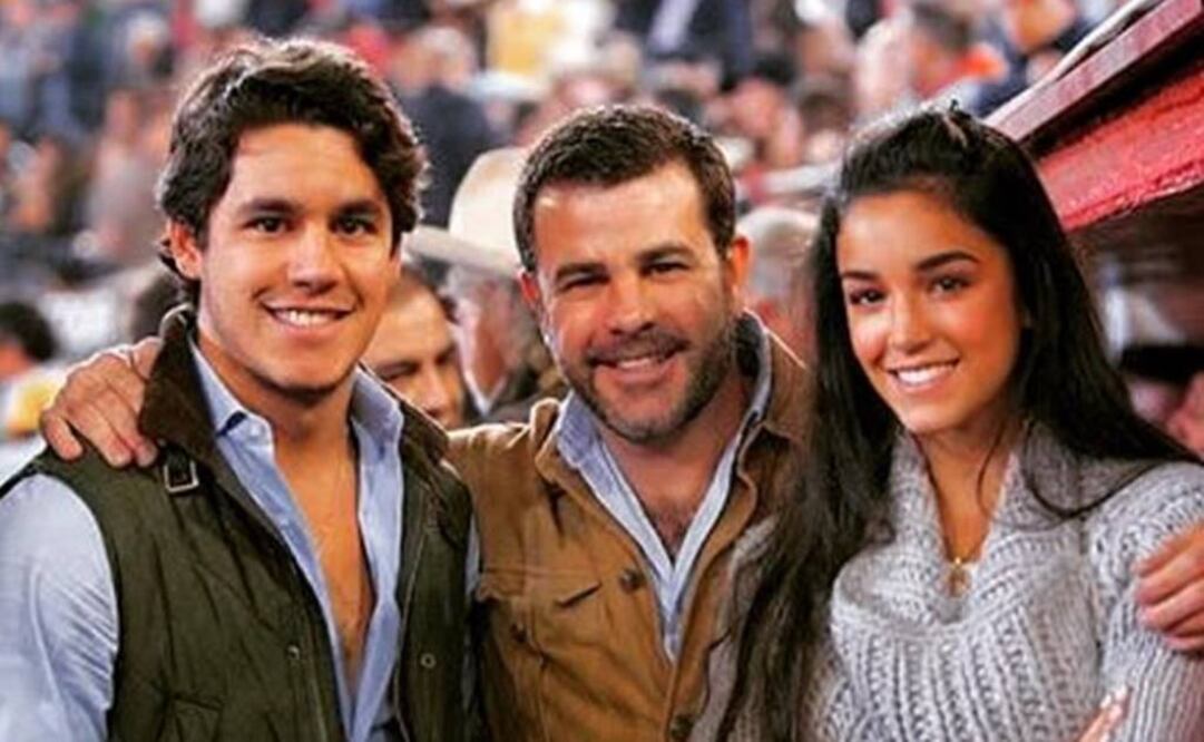 Eduardo Capetillo y Alejandra Capetillo junto a su papá. FOTO: Instagram 