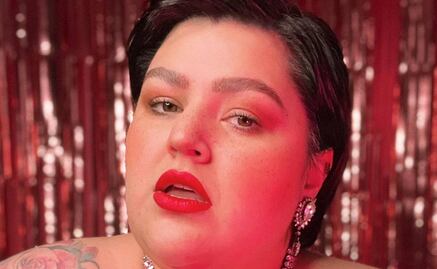 Corset y botas de charol, el look femme fatale de La Fatshionista