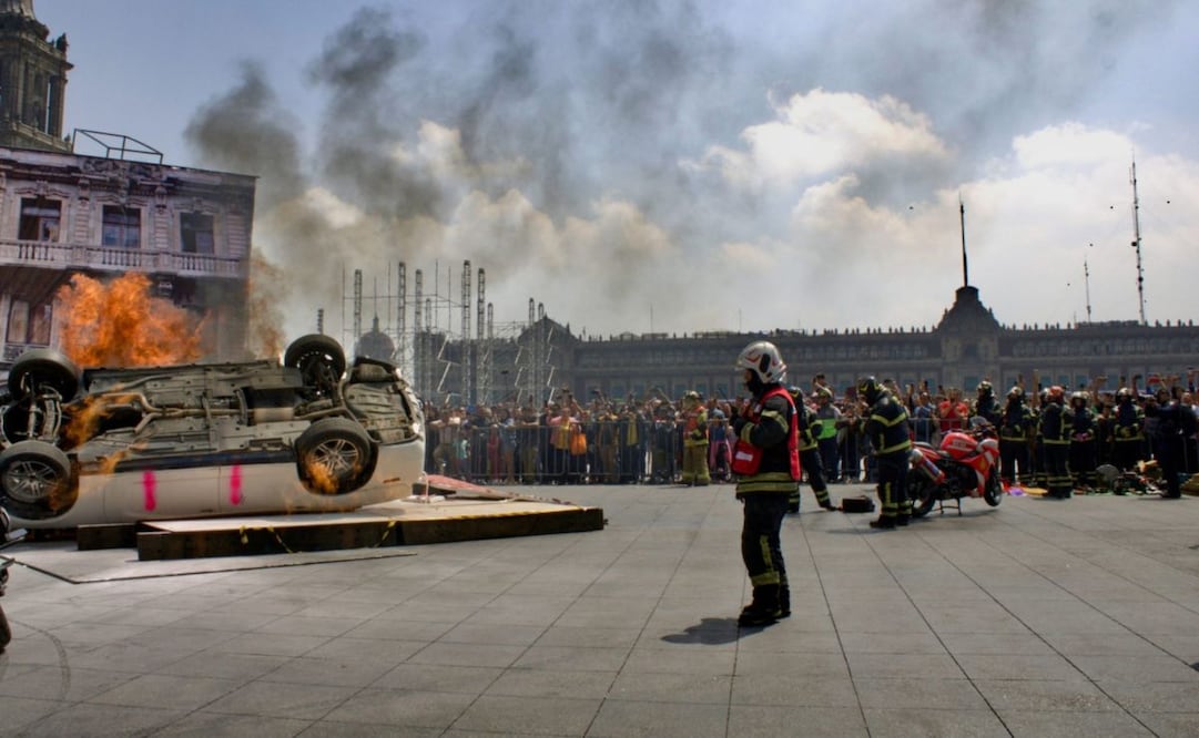 Bomberos de la CDMX participando en el Simulacro Nacional 2024. (17/09/2024). Foto: Carlos López