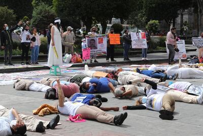 Familiares de presos se manifiestan por séptima vez en palacio de justicia de Edomex