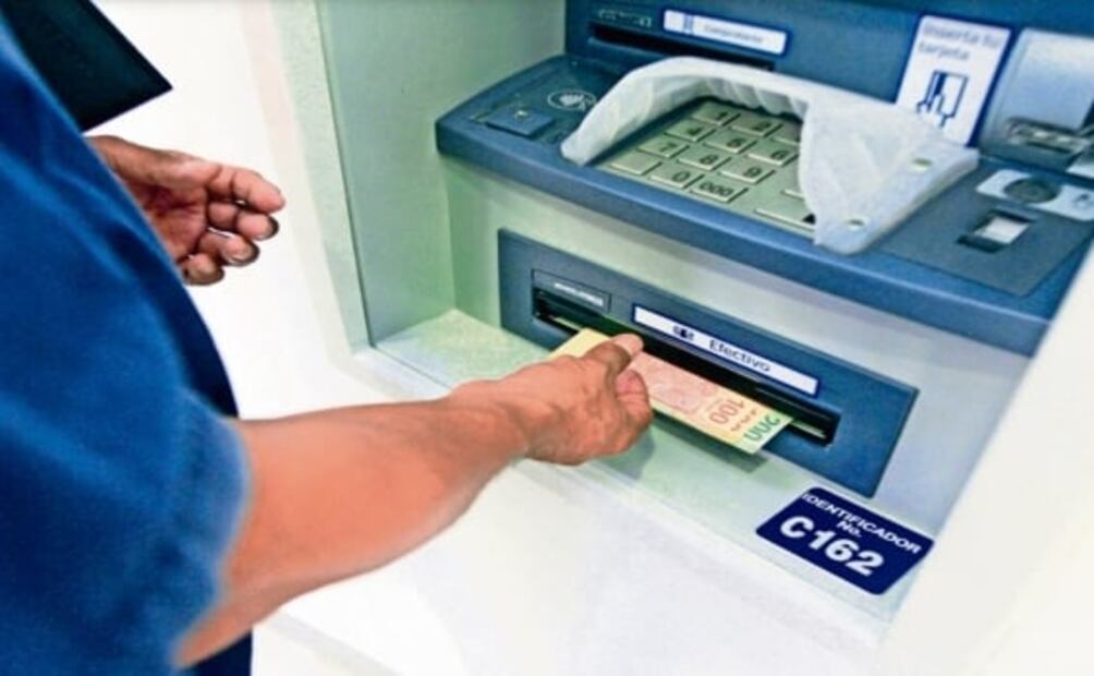 ¿Cuáles son las tarjetas de crédito más caras y baratas?