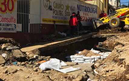 Reparan tubería primaria de Tlanepantla