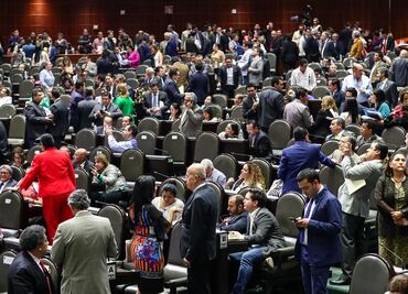 Diputados de oposición afirman que AMLO no puede abrogar reforma educativa