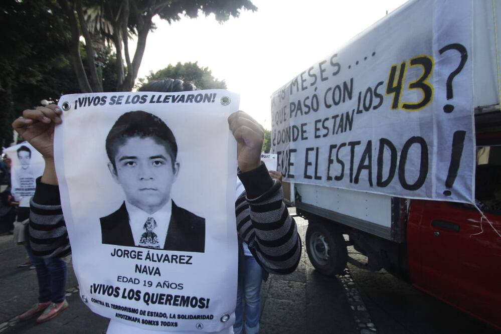 Una de las marchas en el país de este miércoles para conmemorar cuatro años del caso Ayotzinapa. Foto: Omar Contreras