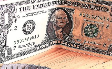 ​Dólar cierra jornada hasta en 19.79 pesos en bancos; baja 11 centavos 