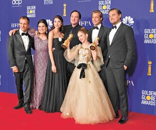 Entregan Globos de Oro entre sorpresas y mensajes con causa