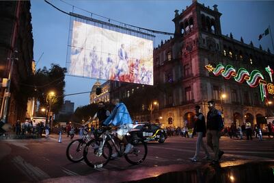 Morenistas y perredistas, a duelo por gobernar DF