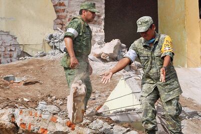 Google, Starbucks y banco dan apoyo