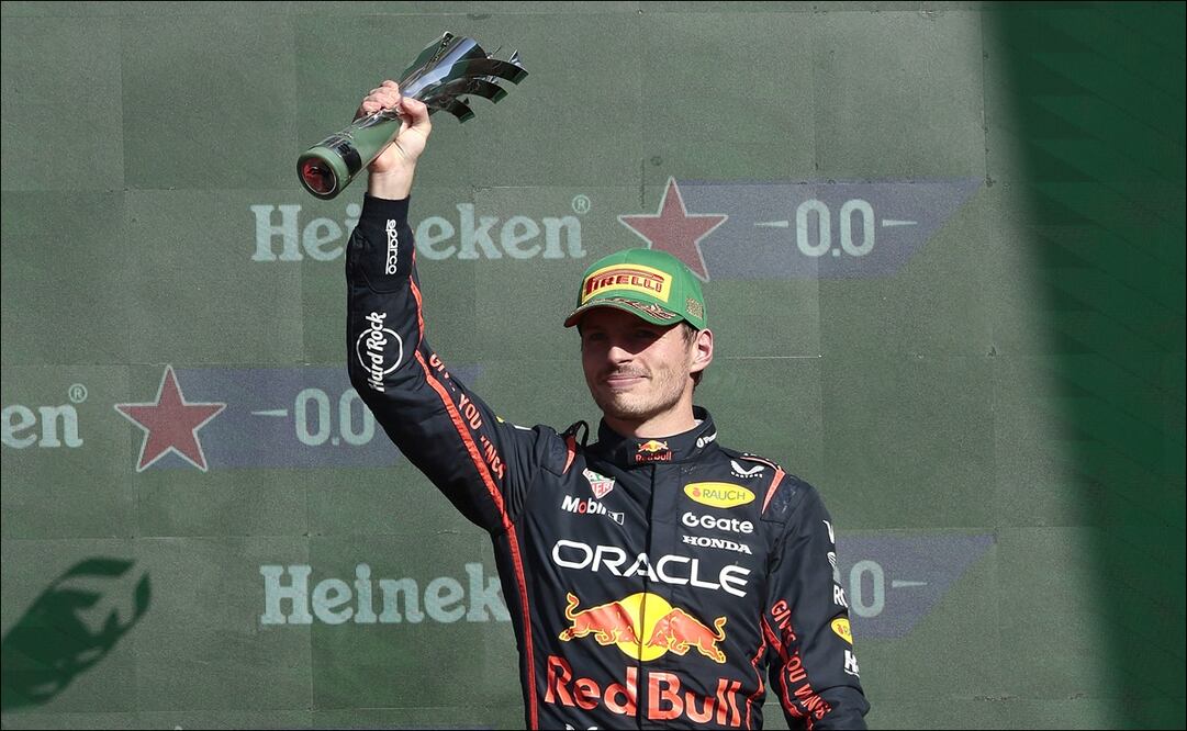 Max Verstappen reconoció que "no esperaba estar en el podio" y que "será difícil" conquistar el campeonato / FOTO: EFE