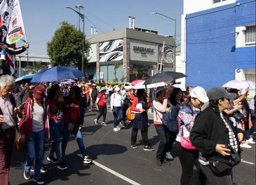 Devolverán a maestros de la CNTE descuentos aplicados por acudir al plantón del Zócalo; pactan nueva reunión