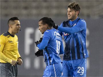 Cruz Azul gana, pero sigue decepcionando