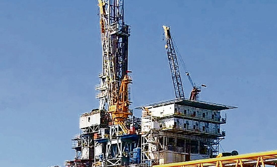 Facultades. El proyecto permite al Presidente y al titular de Pemex dirigir integralmente la empresa. ARCHIVO EL UNIVERSAL