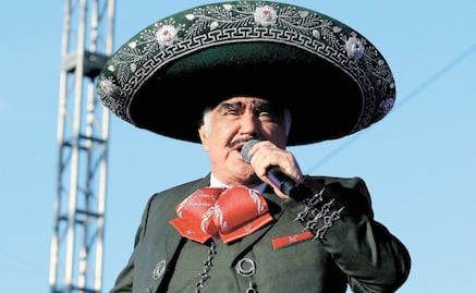 Hospitalizan a Vicente Fernández
