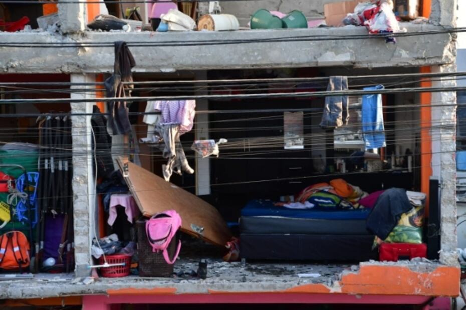 Explosión por acumulación de gas afecta viviendas y locales en Ecatepec