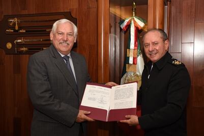 Marina y Conapesca firman convenio de vigilancia en alta mar y aguas protegidas