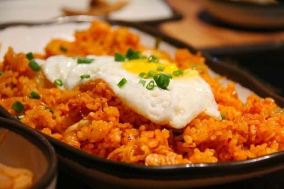 Prepara huevos fritos sin aceite