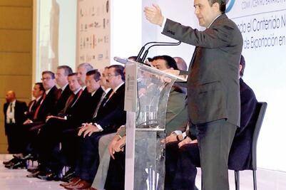 Tarifas eléctricas dividen al gobierno y a empresarios