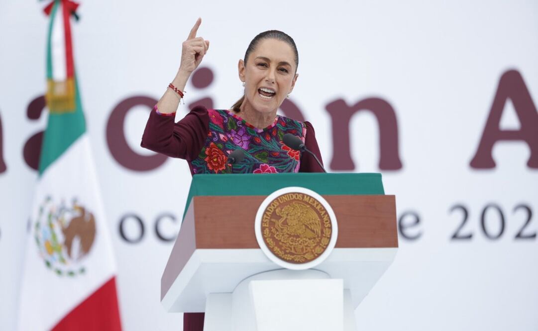 Claudia Sheinbaum, presidenta de México, en su mensaje desde el Zócalo capitalino a un año de su gobierno, el 5 de octubre de 2025. Foto: Diego Simón Sánchez/ EL UNIVERSAL