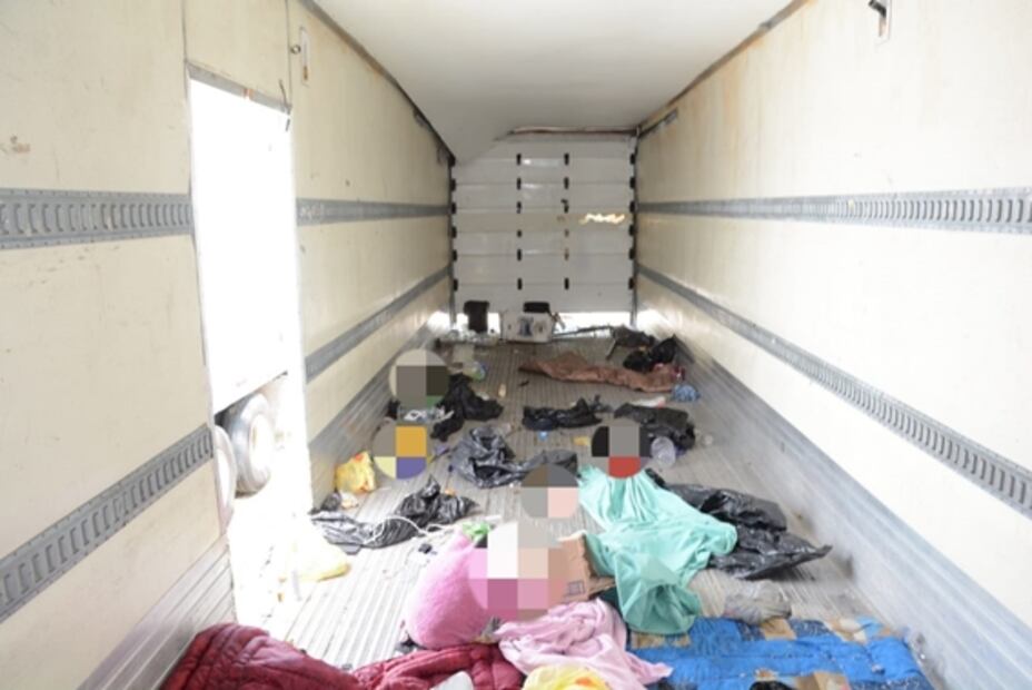 Sentencian a cinco por traficar a 700 migrantes