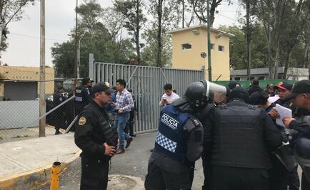 Familiares de reos indican que fueron alertados de la riña dentro de Reclusorio Oriente