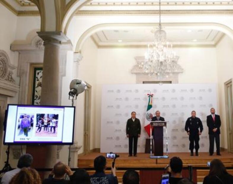 Policía Federal ubica y presenta a 2 presuntos porros de la UNAM