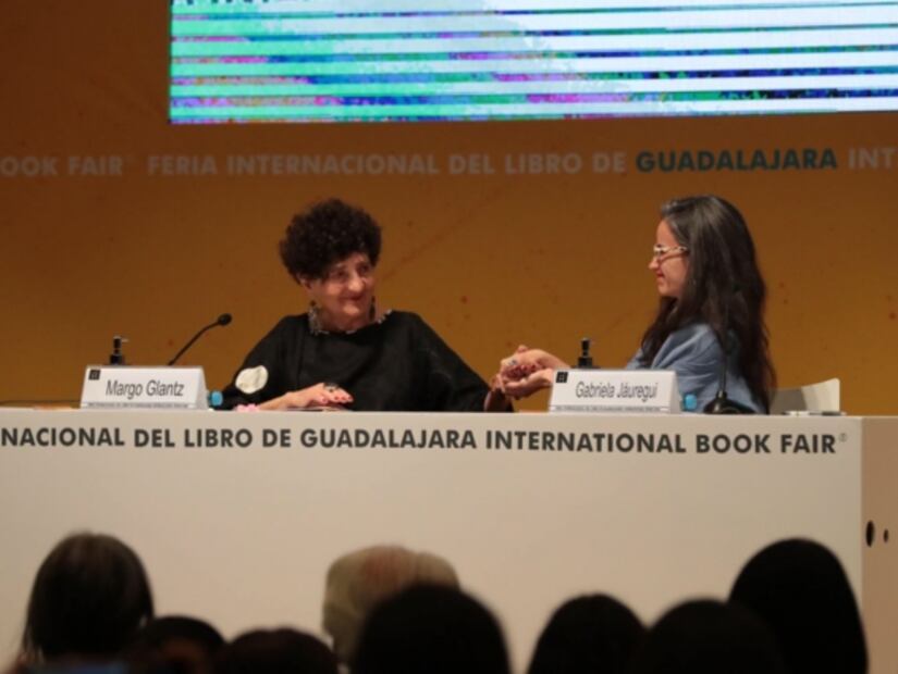 Margo Glantz, Medalla Carlos Fuentes