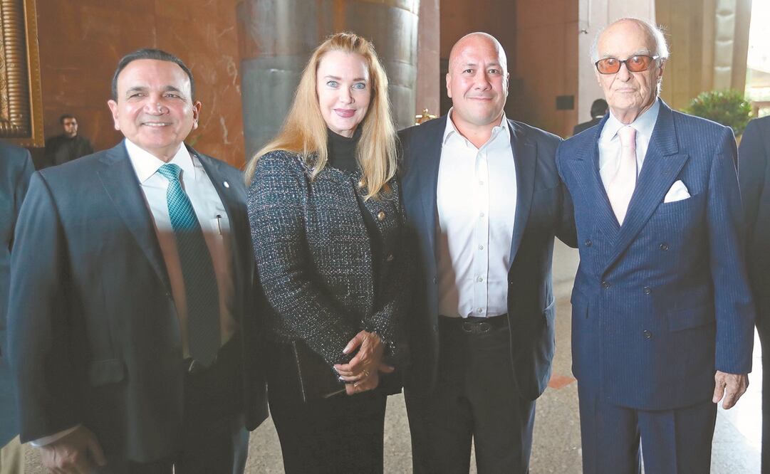 El gobernador de Jalisco, Enrique Alfaro (centro), acudió a una reunión en el Club de Industriales en la cual participaron el CCE, Concanaco, Comce y CNA, entre otros organismos empresariales. Foto: GERMÁN ESPINOSA. EL UNIVERSAL