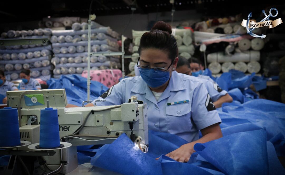 On average, the navy is producing 800 sets of personal protective equipment every day - Photo: Taken from the Semar’s Twitter account