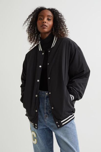Alerta tendencia: Las varsity jackets regresan para abrigarte durante el otoño