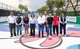 Rumbo al Mundial, alcalde de Coyoacán inaugura 5 canchas de futbol rápido; celebra logro