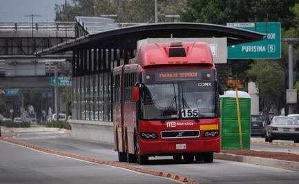 Metrobús de Línea 3 atropella a peatón; víctima se encuentra hospitalizada 