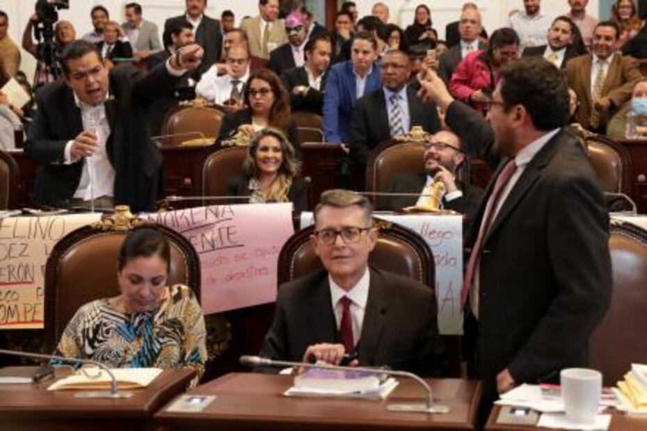 Se desata zafarrancho en la Asamblea Legislativa