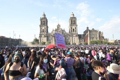 Reporta gobierno de la CDMX 75 mil asistentes a protestas del 8M, en su mayoría pacíficas