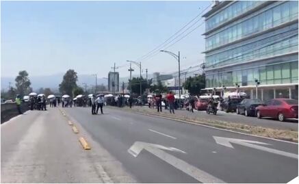 Trabajadores del INAI bloquean Insurgentes Sur; piden finiquitos y mejoras laborales